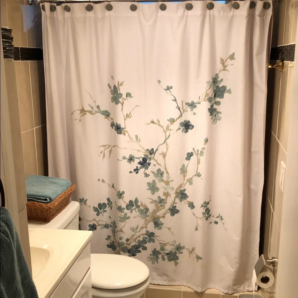 TAHARI WHITE SHOWER CURTAIN W FLORAL DESIGN • TEAL/TAN